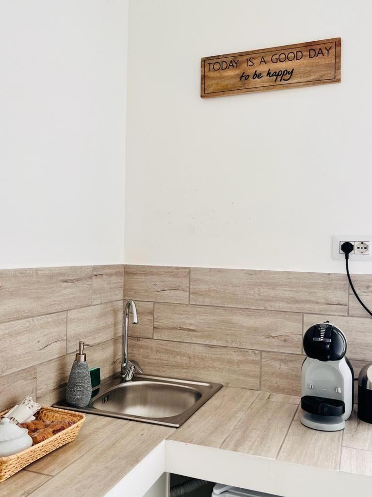 Bari Valona Rooms Εξωτερικό φωτογραφία