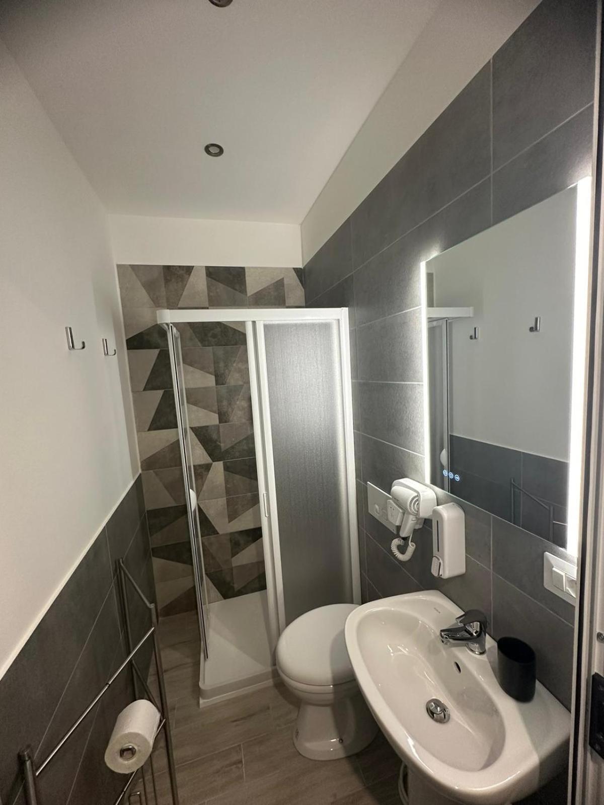 Bari Valona Rooms Εξωτερικό φωτογραφία